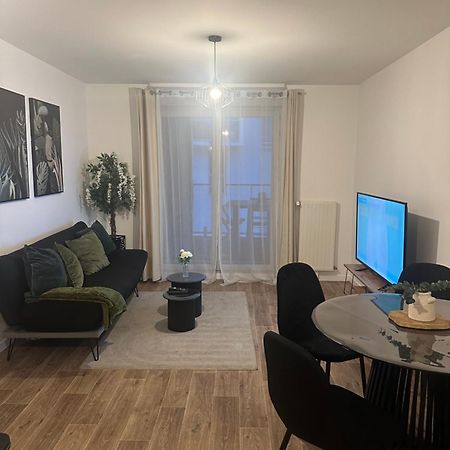Apartamento Cosy House A 6 Min Du Rer A Et Psa Carrières-sous-Poissy Exterior foto